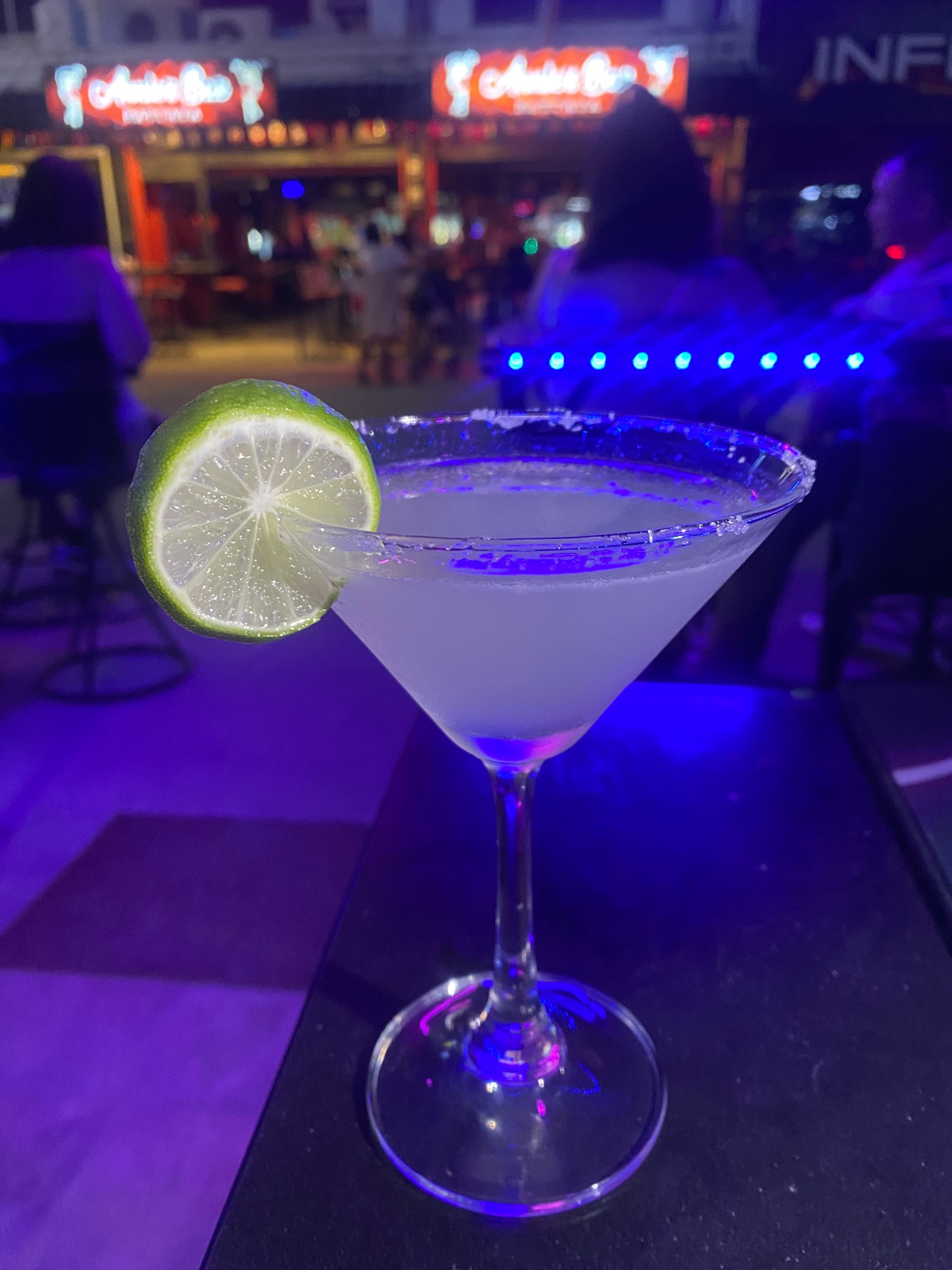 LAKZY BAR